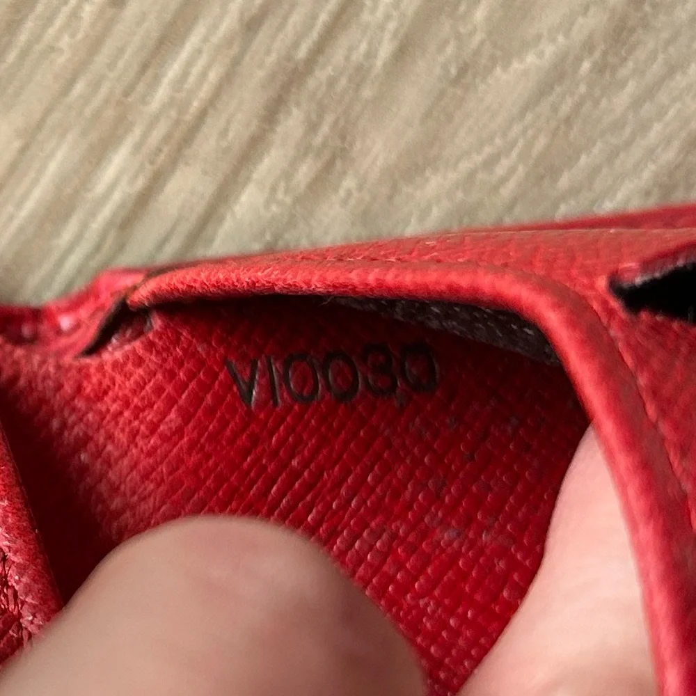 Louis Vuitton Epi Wallet Red Bifold - Picture 10 of 11